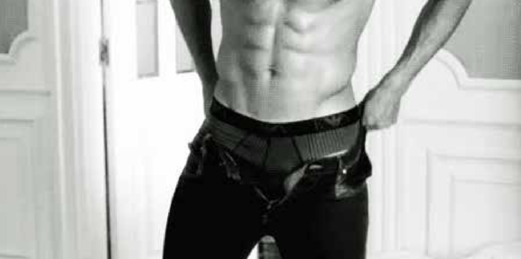 Unnecessary Clothes Adjustment