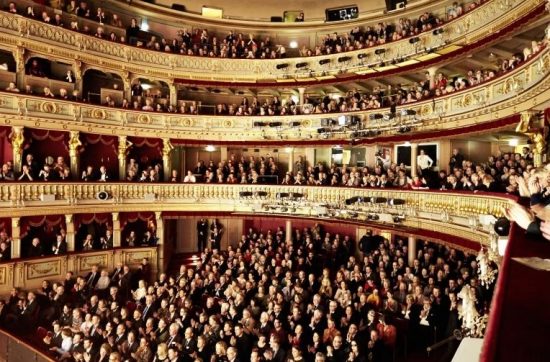 A world in Opera